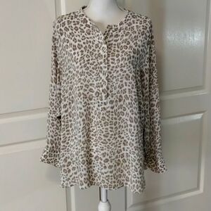 Apt 9 blouse top size 1X tan white leopard animal print long sleeve front zip